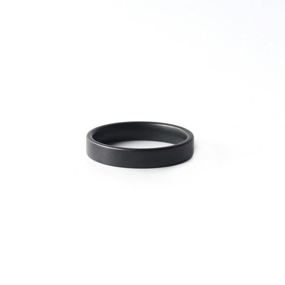 Anillo de cerámica negro mate  - Men Accessories Shop reseña y precio