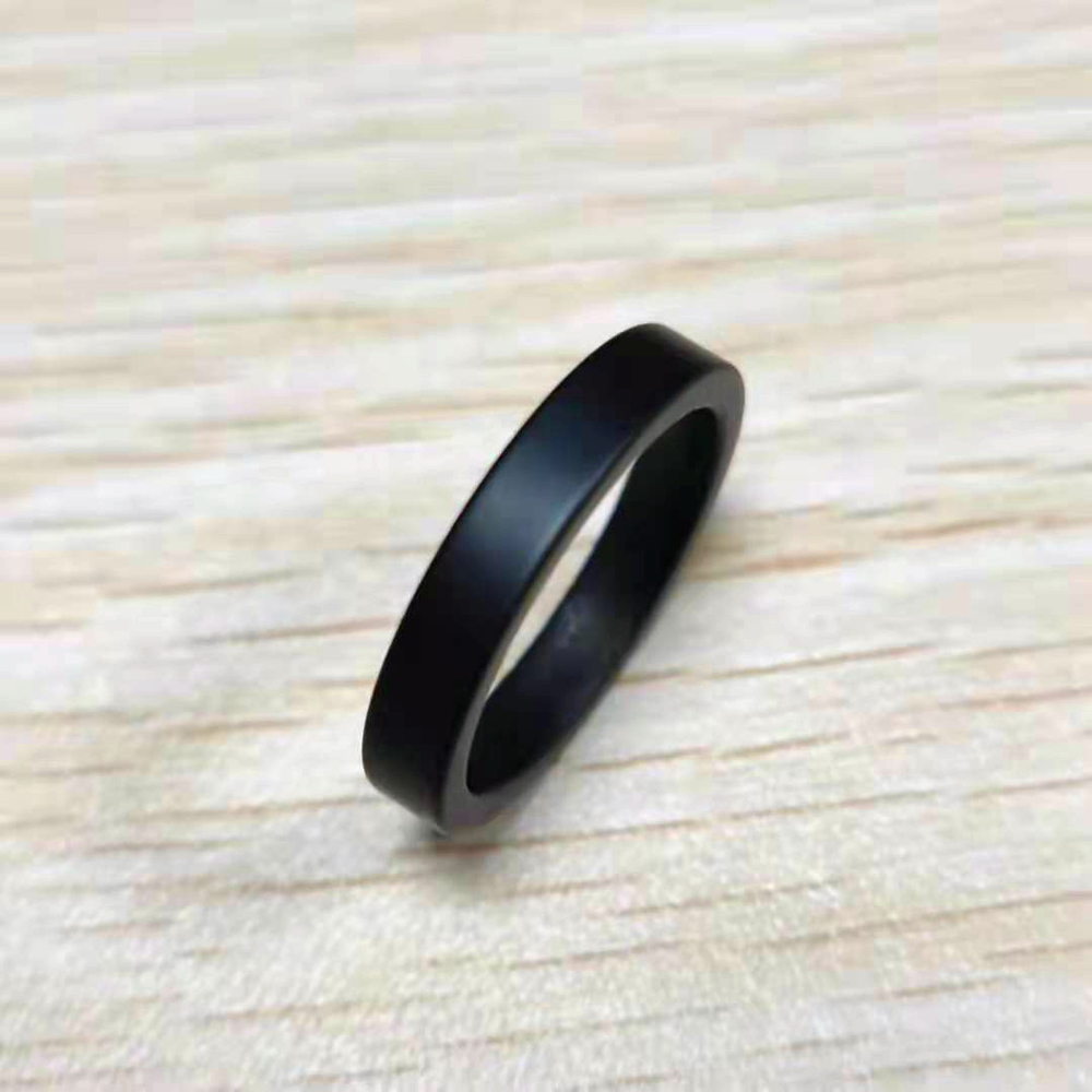 Anillo de cerámica negro mate  - Men Accessories Shop reseña y precio